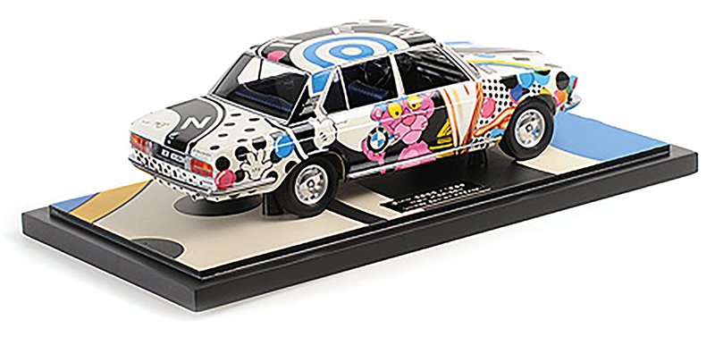 Minichamps 1-18 1969 BMW 2500 New Horizon Art Car-Style 1